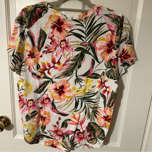 Old Navy WOMENS size large floral Hawaiian t-shirt - Picture 3 of 4